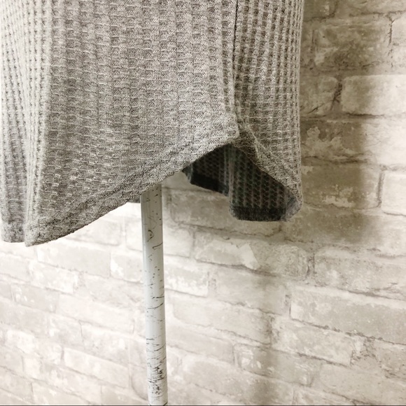 CHASER Gray Waffle Knit Longsleeve Tunic Top with Criss Cross Low Back Medium - Picture 10 of 15